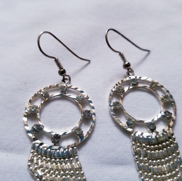 NWOT Urban Outfitters Round dangled earrings - Picture 3 of 3